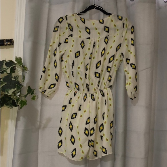 Diamond Pattern Romper - Picture 2 of 3